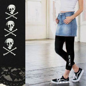 NWT Skull & Cross Bones Opaque Footless Tights